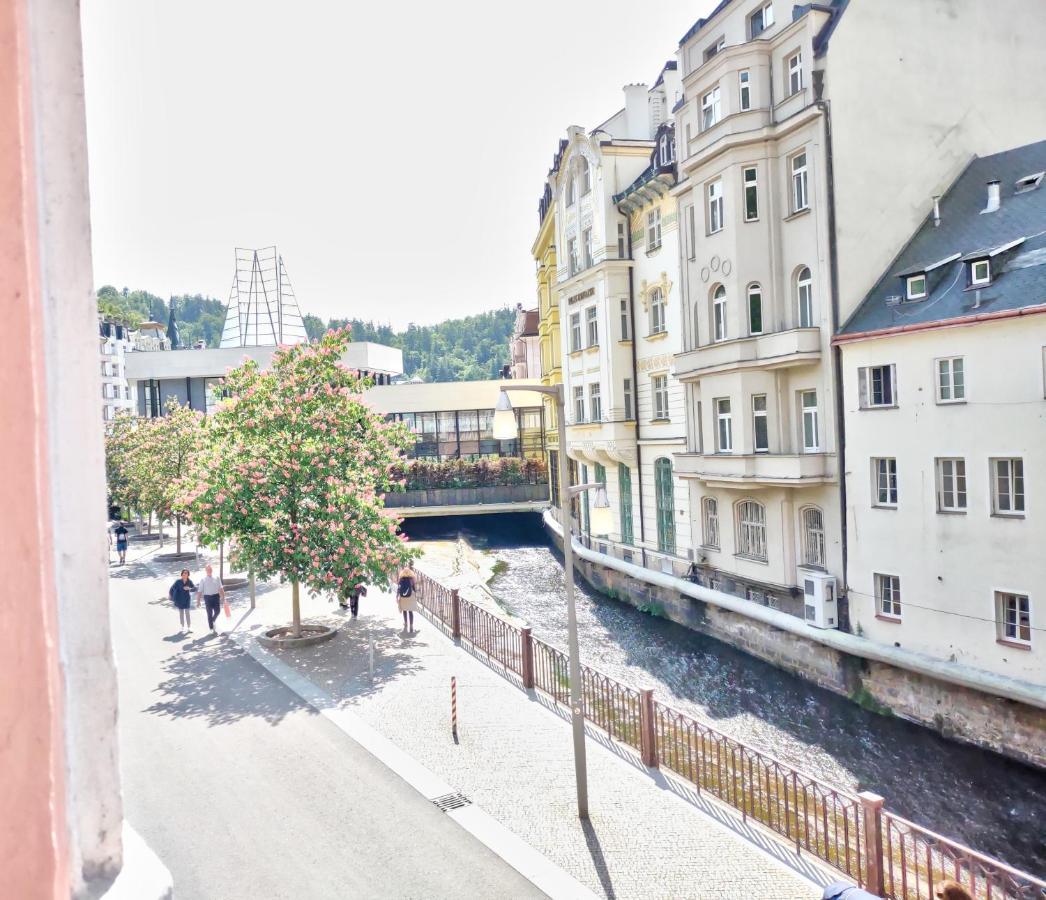 Karlsbad Family Apartment Exterior foto